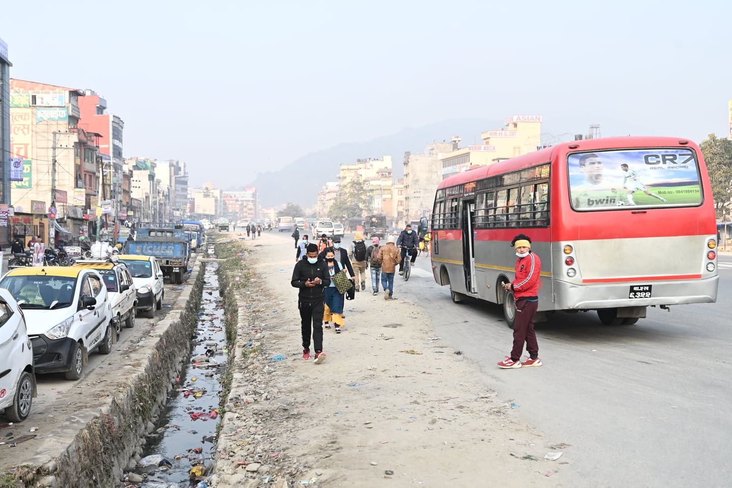 काठमाडाैंमा बन्दकाे आंशिक प्रभाव (फाेटाे फिचर)